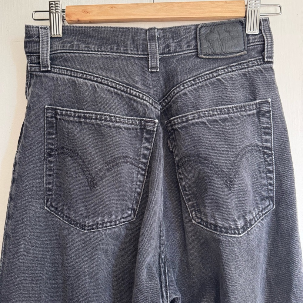 Levi’s High Loose Denim Jeans - Picture 5 of 6